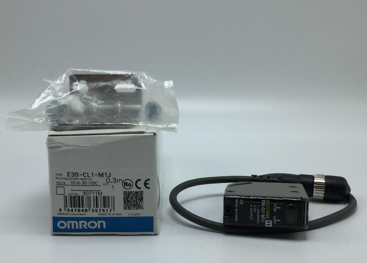 OMRON E3S-CL1-M1J PHOTOELECTRIC SWITCH 10-30VDC 0.3M CABLE RANGE 200 MMM 