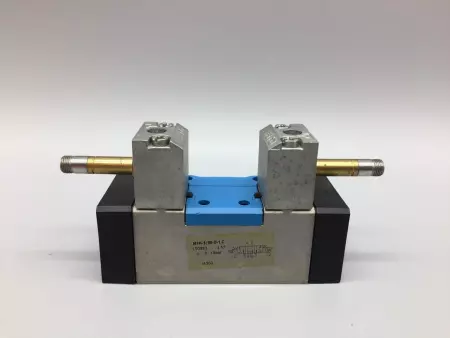  FESTO MFH-5/3E-D-1-C SOLENOID VALVE W/MANUAL OVERRIDE 3-10 BAR 150983 TESTED 