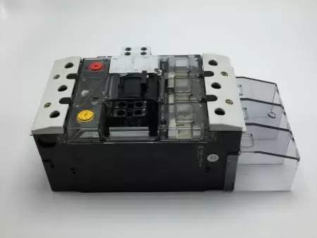  Moeller NZM7-125S-M 3-Pole Circuit Breaker 24VDC 125Amp 