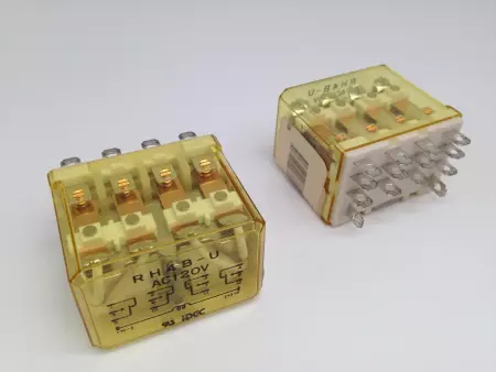  Idec RH4B-U Relay 120VAC, 14 Blade Lot of 2