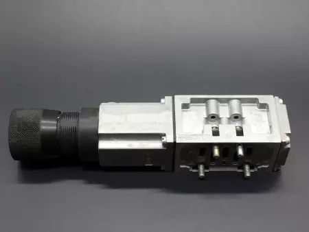 FESTO LR-ZP-A-D-1-AS PRESSURE REGULATOR 12 BAR/174 PSI 