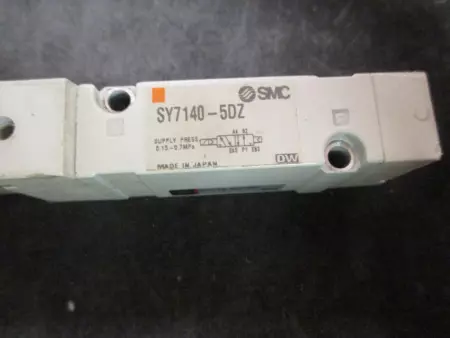 SMC SY7140-5DZ-03T Solenoid Valve Base Mount 