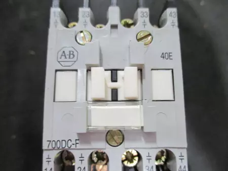  ALLEN BRADLEY 700DC-F400*24 Contactor 24V TESTED 