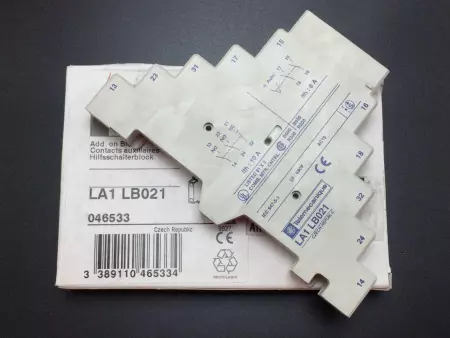 NEW  LA1-LB021 Auxiliary Contact  TESTED 