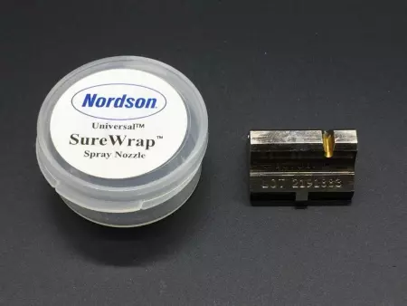 NEW NORDSON 1093168 UNIVERSAL SUREWRAP SPRAY NOZZLE 