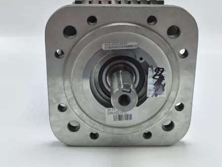 Elwood 1326AS-B440G-21 AC Servo Motor, 2.6HP 