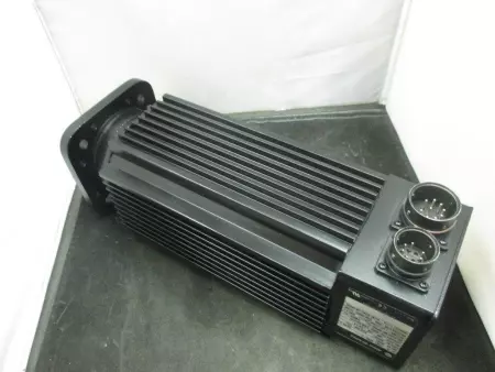 Allen-Bradley 1326AS-B460F-21 AC Servo Motor, 2.8kW - IN GERMANY 