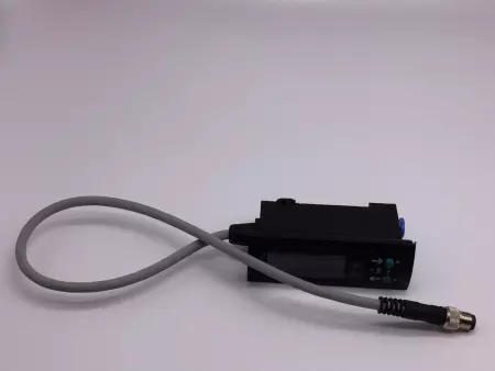 FESTO SDE3-V1D-B-FQ4-2P-M8 540198 PRESSURE/VACUUM SENSOR 24VDC 