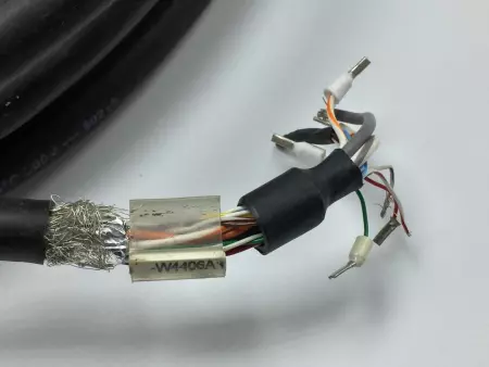  Allen-Bradley 2090-XXNFMP-S05 Universal Feedback Cable 5M 