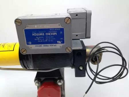 Worcester B-34WW2-R3 Pneumatic Valve Actuator w/Ball Valve & Limit Switch 