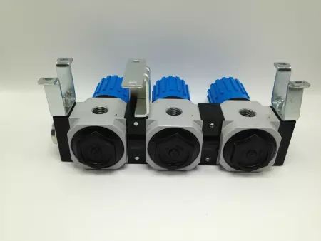 FESTO LRB-1/2-D-7-O-K3-MIDI PRESSURE REGULATING VALVE MANIFOLD 