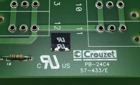 CROUZET PB-24C4 I/O MODULE RACK 