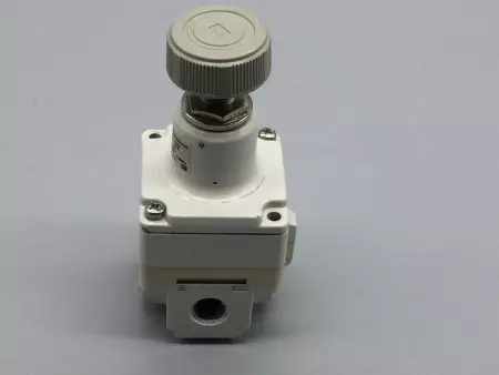  SMC IR2020-02 Precision Regulator 1/4