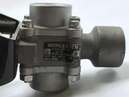 Worcester Controls A-34WW1120A/R4 Pneumatic Valve Actuator W/Valve & Switch 