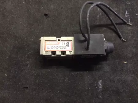 Numatics 140U-H2C3-C70 Solenoid Valve - 031SA400O000030 