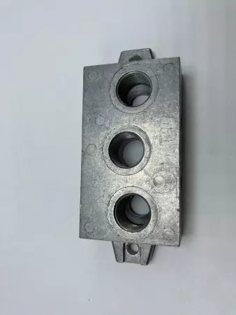  Festo VDMA-24-345-D-1 VALVE BASE PLATE 