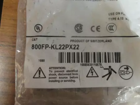 NEW Allen Bradley 800FP-KL22PX22 Spring Return Selector Switch 