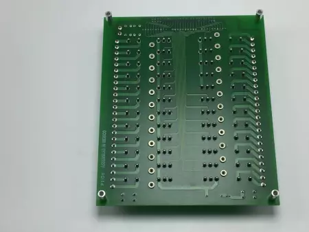 CROUZET PB-24C4 I/O MODULE RACK 