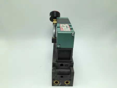 Numatics 153SA415M0000061 Solenoid Valve W/Regulator Base and Gauge 