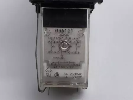  Omron MY4N Relay 24VDC Coil W/ PYF14A-E Relay Socket 