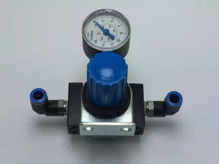  Festo LR-D-MINI Pressure Regulator w/Gauge  PN# 159625 