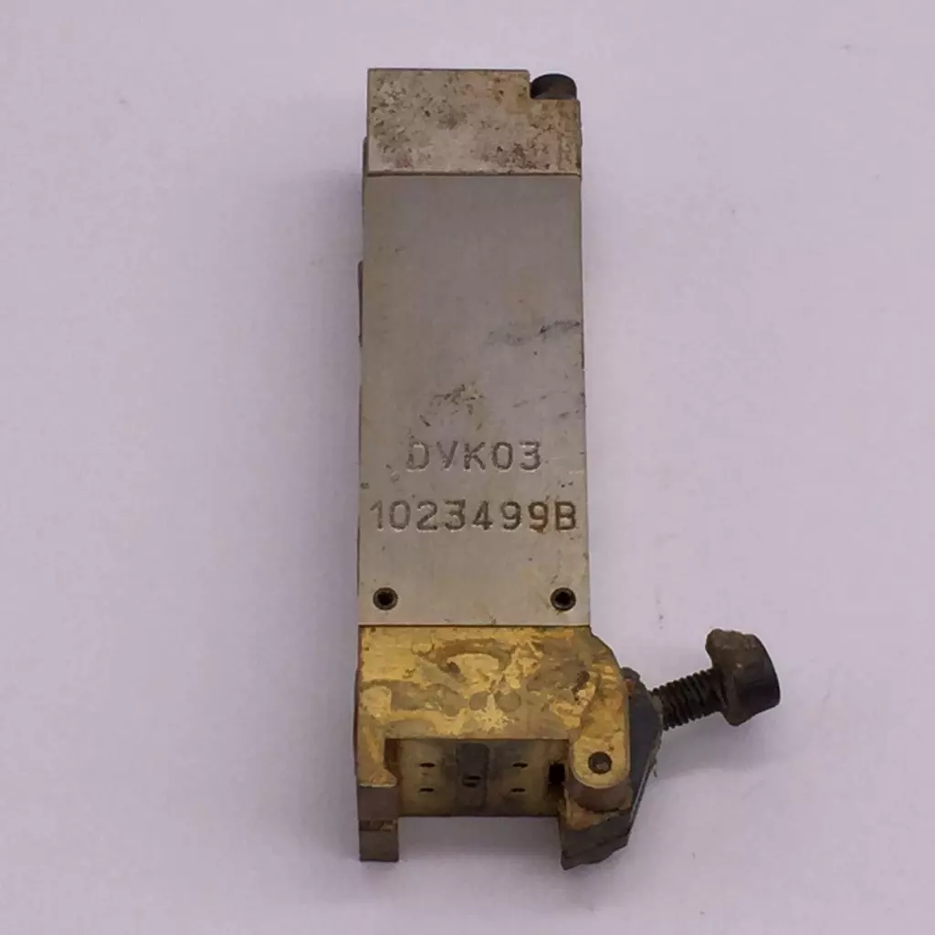  NORDSON 1023499B UM3 MODULE, 3-WAY, UNIVERSAL, SNUFF-BACK, STRAIGHT, AOAC 