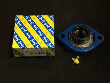 NEW SNR ESFD.205 FLANGED BEARING BORE 25MM 