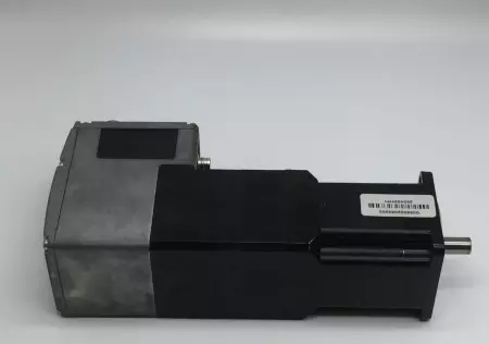 Schneider Electric ILA2K572TC2A0 DC Servo Motor, 48VDC 6.4A 