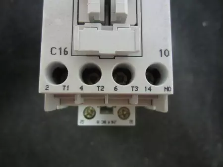 Allen Bradley 100-C16UDJ10 SER.B Contactor; 24V DC Coil 