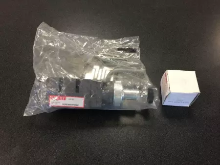 NEW NUMATICS 152RE400O016P00 PRESSURE REGULATOR 