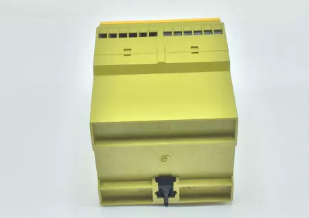  Pilz 774150 PZE 9 Safety Relay Switch 24VDC 