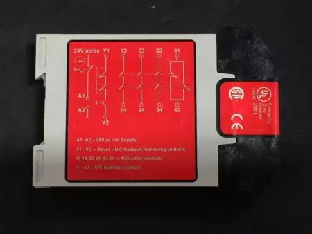 Banner ES-FA-6G Safety Relay for Emergency Stop Switch 