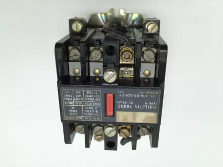  Allen-Bradley 700DC-N400Z24 SER.C DC Relay 