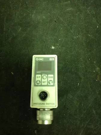  SMC ISE70-N02-65P Pressure Sensor Switch TESTED 