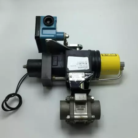 Worcester Controls A34WW1R4 Pneumatic Valve Actuator W/Valve & Switch 