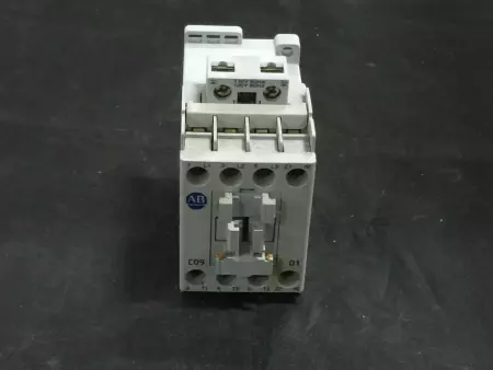  Allen Bradley 100-C09-01 SER. A Contactor 