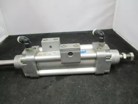  Festo DNGU-1 1/4"-2.5"-PPV-A S2 Air Cylinder 145Psi 158171 *TESTED* 