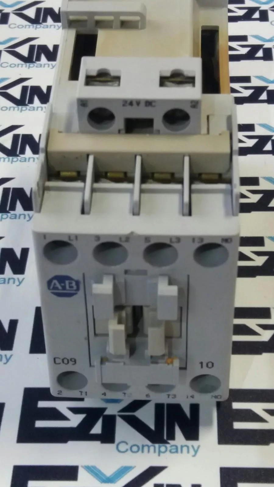 Allen-Bradley 100-C09Z*10 SER.A Contactor, 600VAC 9A 24VDC Coil 