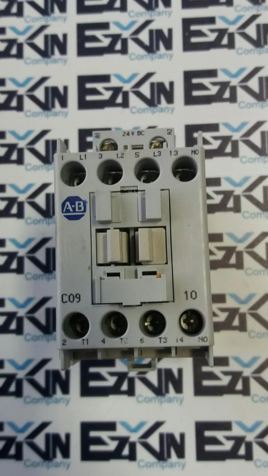 Allen-Bradley 100-C09Z*10 SER.A Contactor, 600VAC 9A 24VDC Coil 