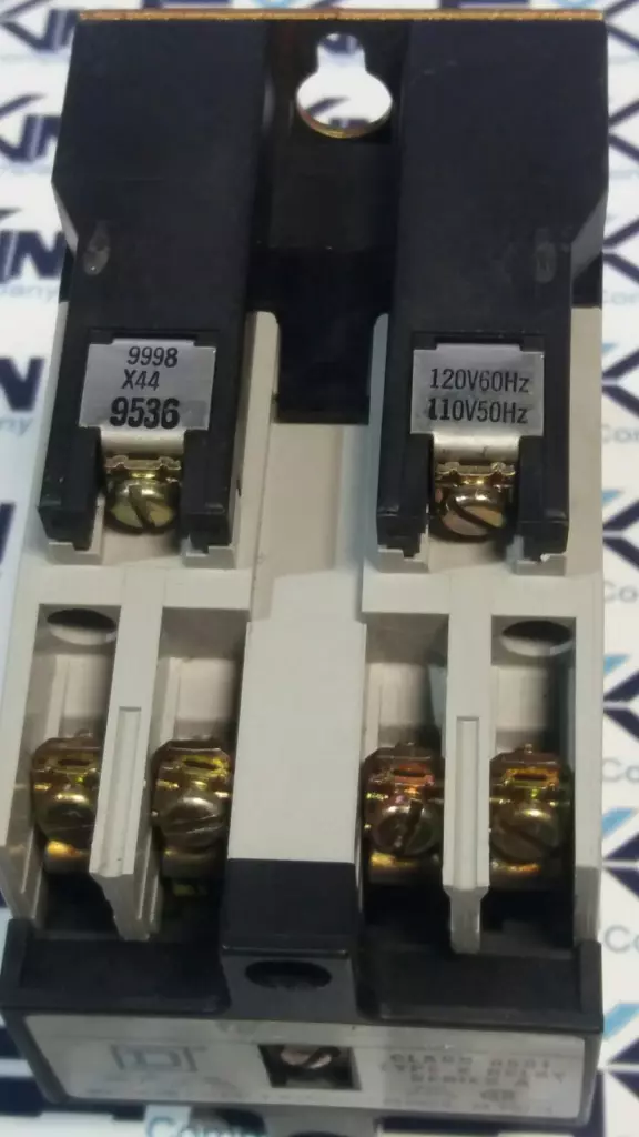 Square D X0 01 SER.A Control Relay 600V 10A 120V/60Hz Coil Class 8501 Type X 