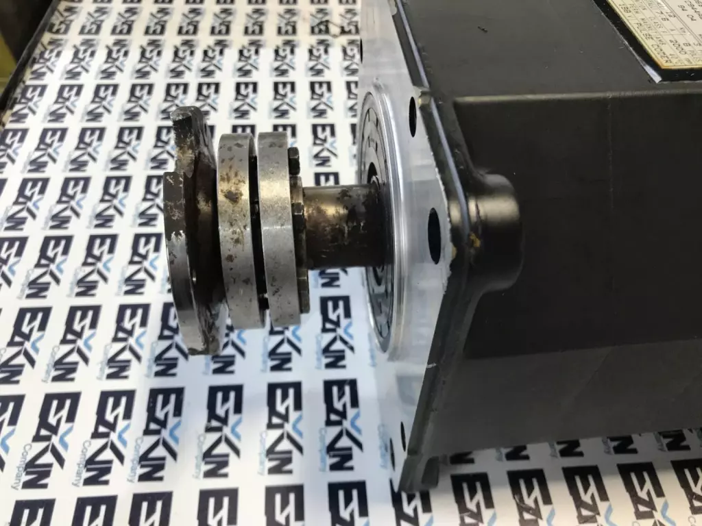 GE Fanuc A06B-0315-B010#7000 AC Servo Motor, Model 10S 198V 2000Rpm 
