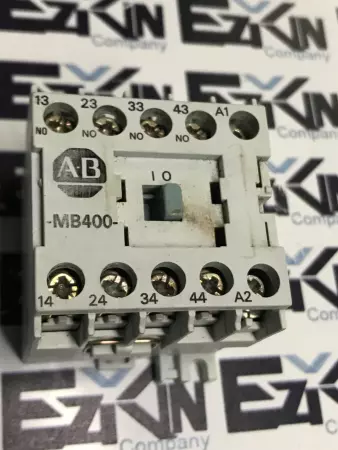ALLEN BRADLEY 700DC-MB400*  SER.A CONTACTOR 300V 10A