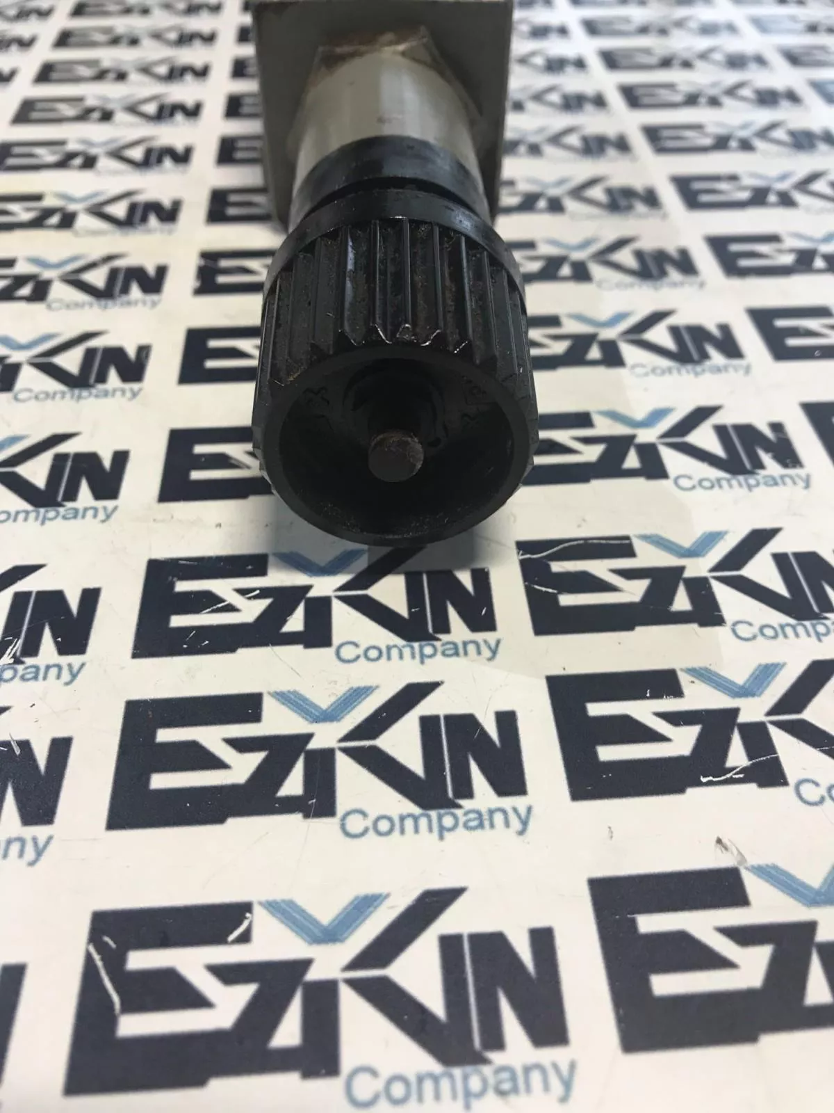 Duplomatic MZ3-1/40 Hydraulic Pressure Reducing Valve 