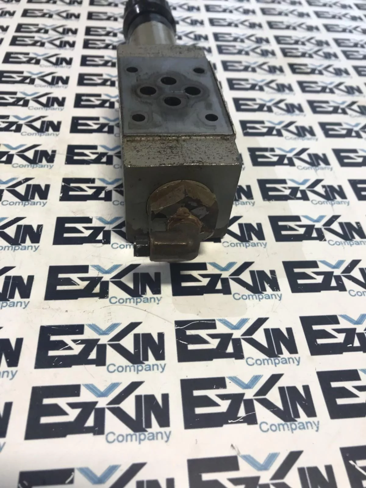 Duplomatic MZ3-1/40 Hydraulic Pressure Reducing Valve 