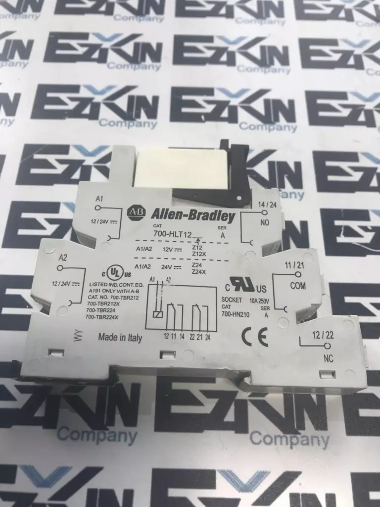Allen-Bradley 700-HLT12 SER.A Terminal Block W/700-TBR224 Relay 250VAC 24VDC 10A