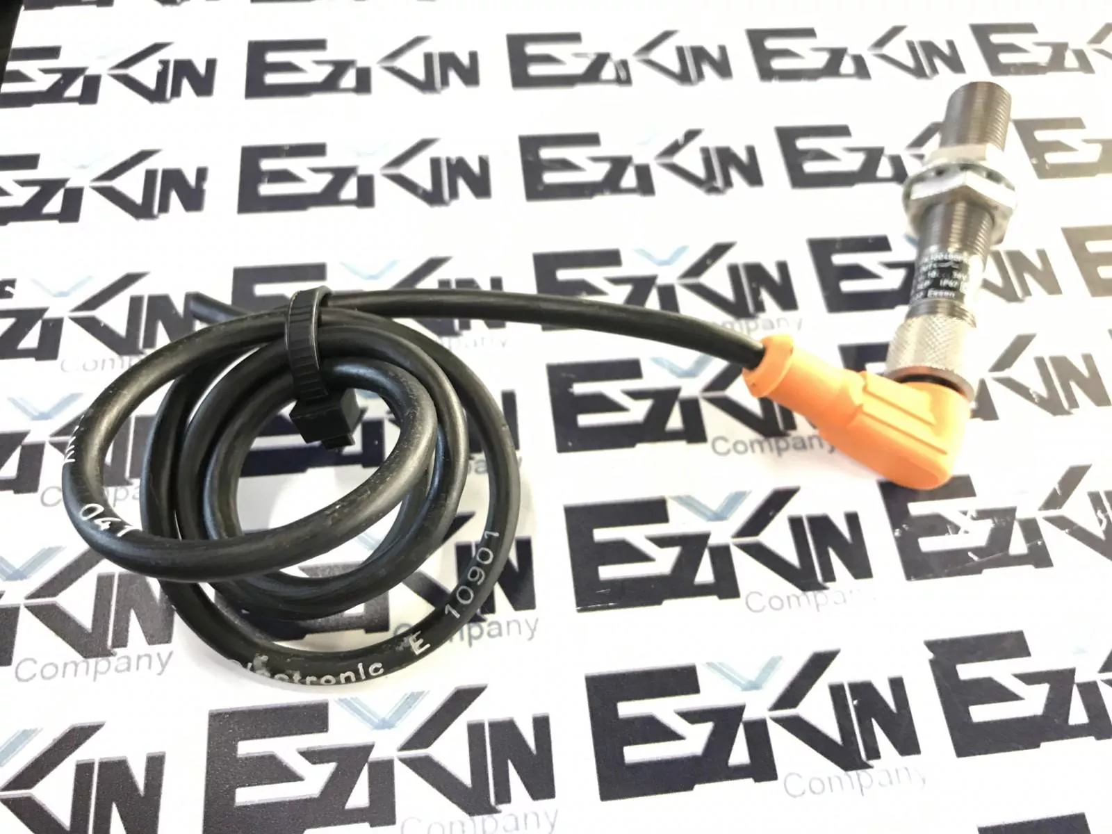 IFM Efector IF5775 IFK3004BBPKG/US Inductive Sensor/Cable Assembly 