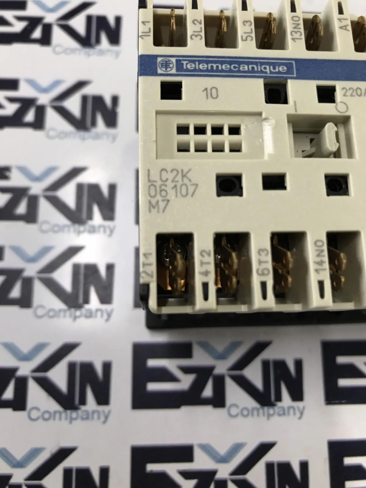 Telemecanique LC2K06107 Reversing Contactor 600V 20A 