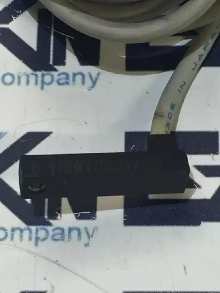 SMC D-Y7BWV Photoelectric Sensor 24VDC 