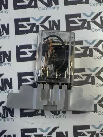 Potter & Brumfield KUP-14D15-24 24VDC Relay 24 VDC Coil W/Socket Base 