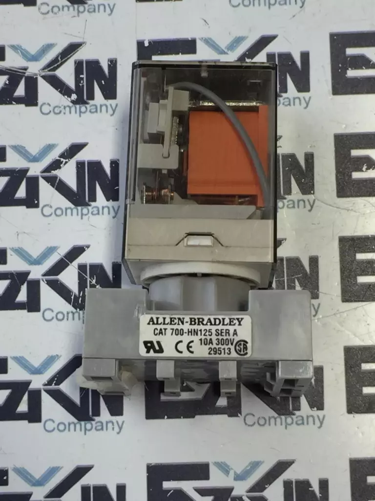 Allen-Bradley 700-HA32A1 SER.D Relay 120VAC Coil, 250VAC 2-10A W/Socket 